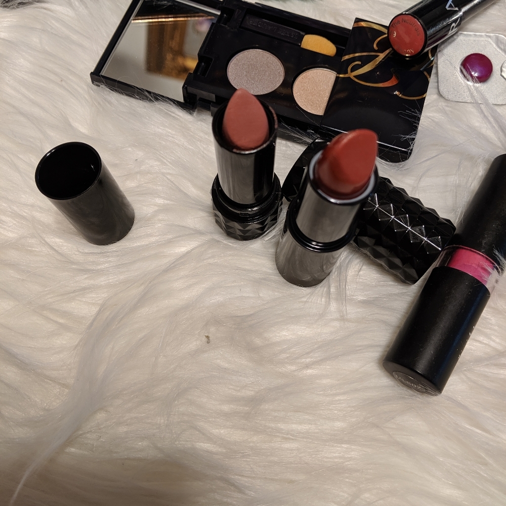 Makeup bundle - Picture 8 of 13